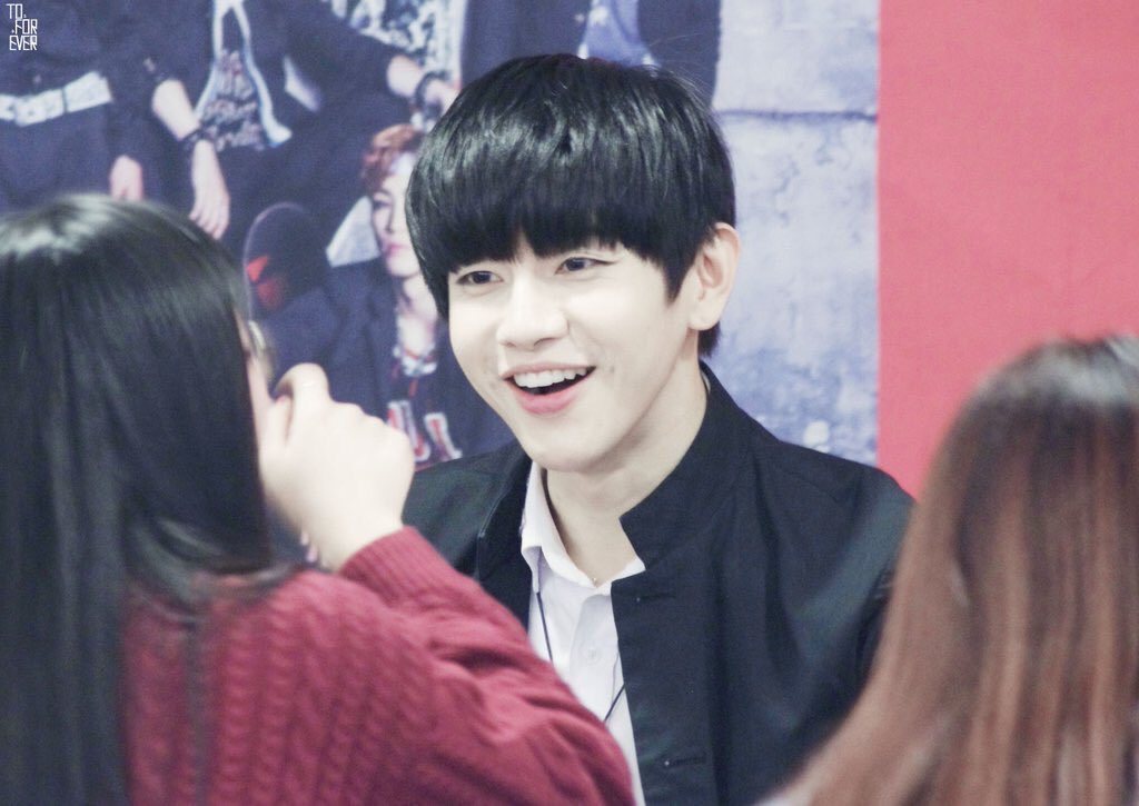 24kever's tweet photo. [update photo]151128 인천 팬사인회 
#투포케이 #24K #성오 @24K_SungO https://t.co/nViBgjIdcw