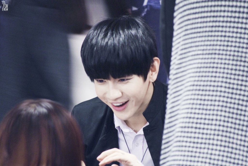 24kever's tweet photo. [update photo]151128 인천 팬사인회 
#투포케이 #24K #성오 @24K_SungO https://t.co/nViBgjIdcw