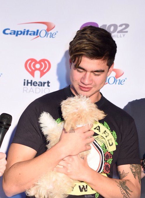Costa_r4s's tweet photo. calum with dogs is my aesthetic https://t.co/1vgZfGbPdX