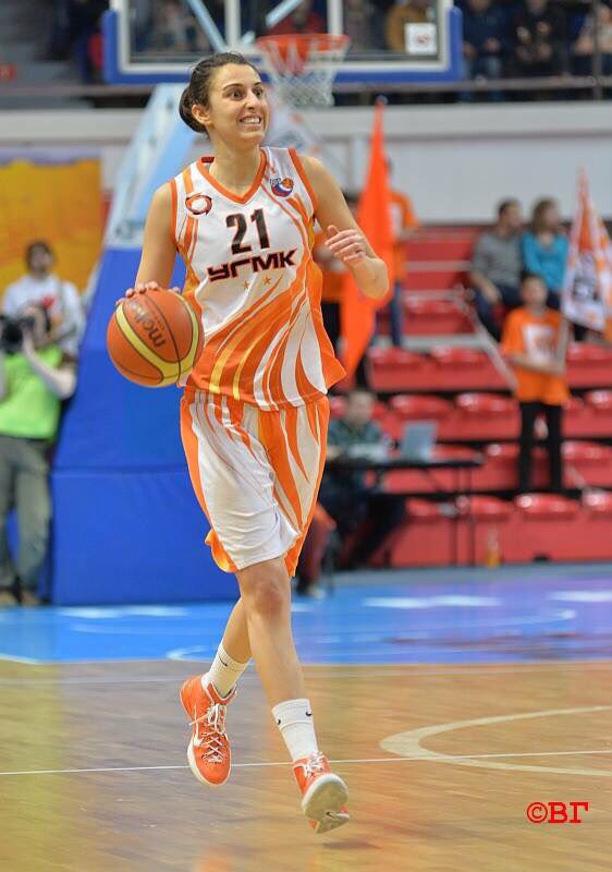 #21 has 21 point in first half already, great shape <a href="/AlbaTorrens21/">Alba Torrens</a>