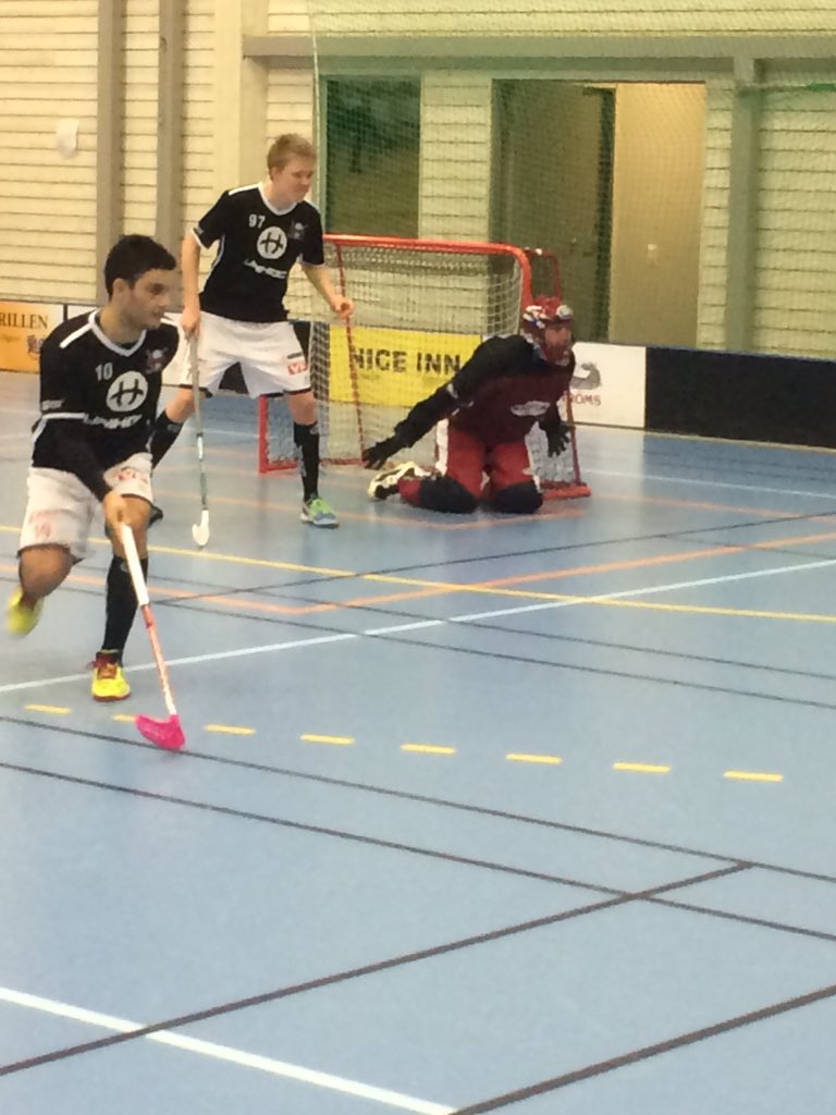 HagforsIBS's tweet photo. Det blev seger för U-laget mot Vålberg med hela 18-2. Comebackande Richard Bjöörn spelade sista 2 min å höll nollan. https://t.co/NouMwgYGPy