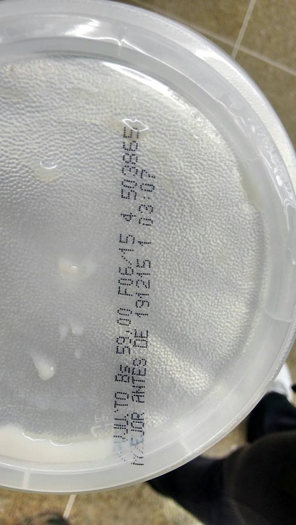 Empedraera's tweet image. Hola @luisvicenteleon Tú nos dijiste que Polar NO esconde productos.
¿Y por que ahora los venden casi vencidos?