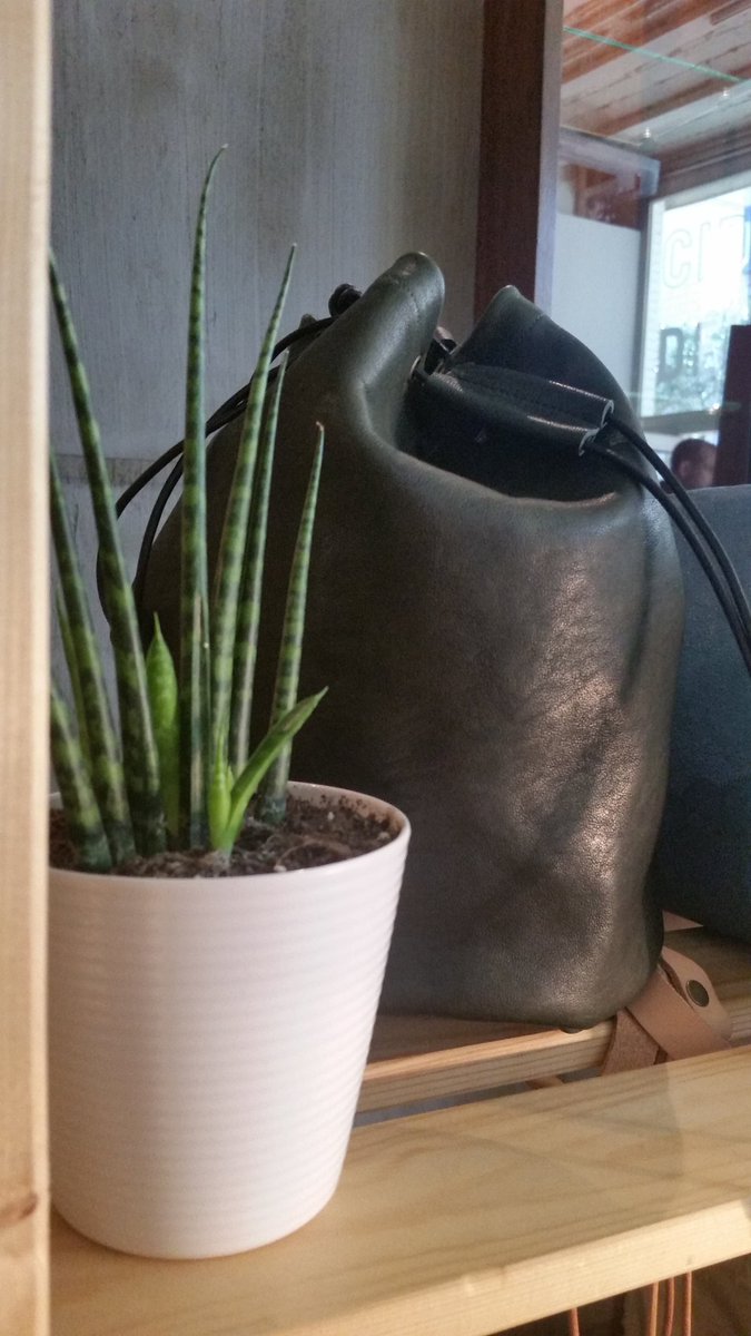 fabricasingular's tweet image. Nos gustan muuuchoo los bolsos de @nuabarcelona en  @lafabricasingular