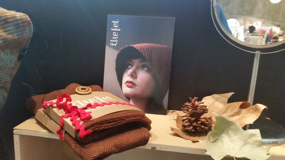 fabricasingular's tweet image. Nosotros ya hemos elegido nuestro sombrero de @Lhefet. Increíblemente bonitos y originales