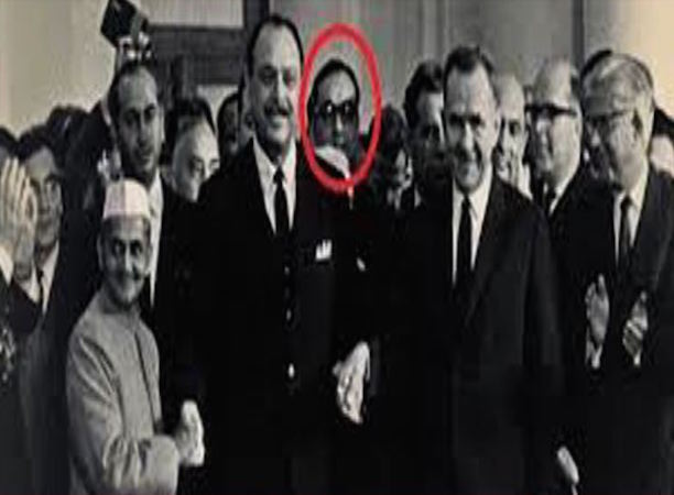 ABPNews's tweet photo. Was #Netaji #SubhashChandraBose alive in 1966?
https://t.co/hL1Fm1cIsH https://t.co/6eh0SFezrr
