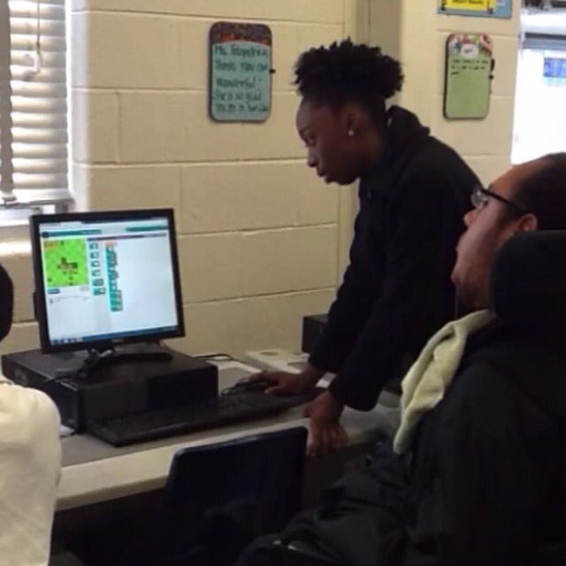 shanicemwhite's tweet photo. #CRI students participate in #chfhourofcode #chfhshourofcode in Ms. Fitzpatrick's room. #hourofcode @CHFlowersHigh https://t.co/EcFFTin4pQ