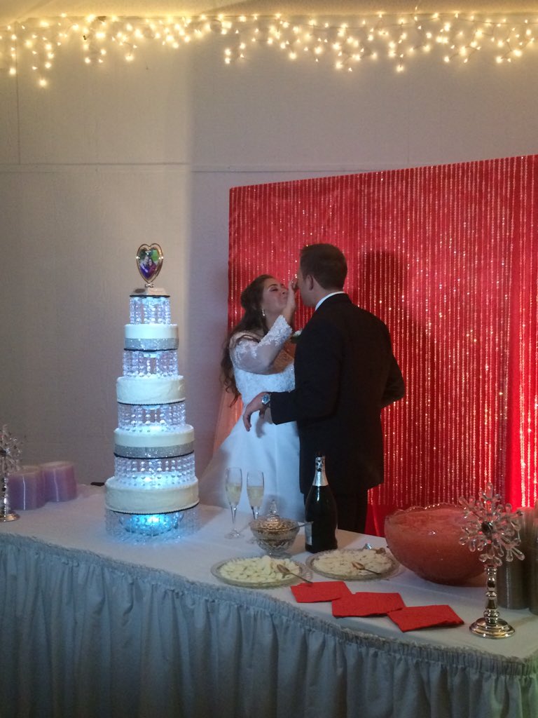 kjbussen's tweet photo. Another wedding in the books! #happiness https://t.co/gxMOiqSzr7