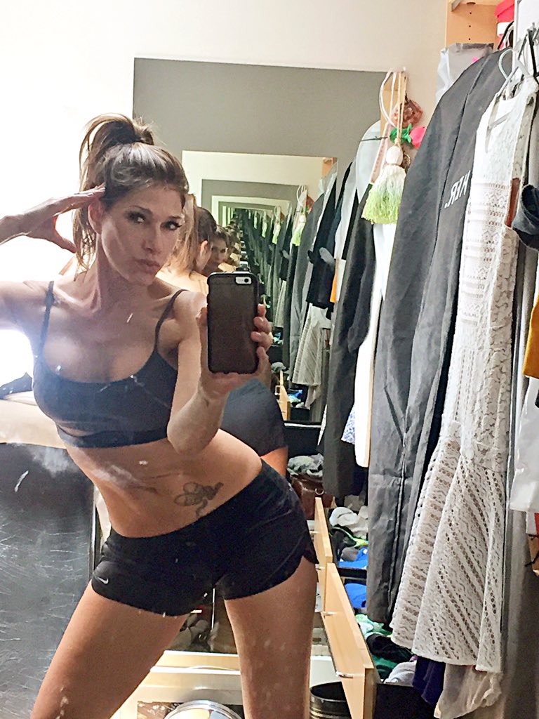 Casi en mi meta p/el verano!💪🏽👊🏽gracia a mi Doc <a href="/drdamianroz/">Damian Rozenberg</a> mi nutricionista #mariaceciliaponce y <a href="/Crossfit_Tuluka/">TULUKA FITNESS CLUB</a>