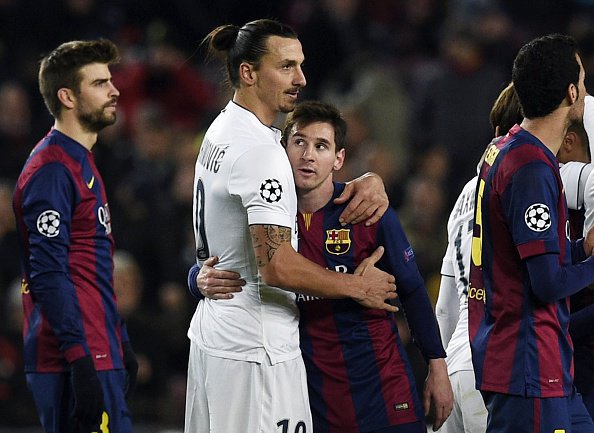 SoyArgen's tweet photo. Zlatan: "Cristiano es un privilegiado, Siempre ve en primera fila como premian a Messi." #GrandeSueco https://t.co/26U5CHxZer