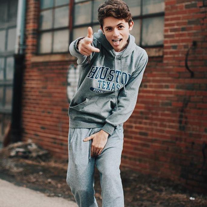 letslovedylan's tweet image. 