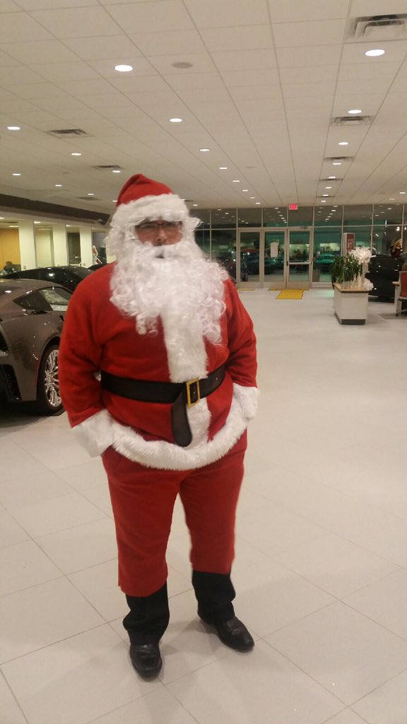DayChevy's tweet photo. Which vehicle is Santa bringing you for Christmas? #DayChevy #NewCar 🎅🏼 https://t.co/7NRO4Wkn1z