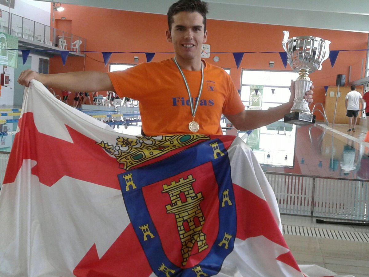 paco__salinas's tweet photo. Campeón de Andalucía en 50 braza, libre y espalda y 200 braza. Plata en 100 braza. Campeón con mi club. https://t.co/CSnq9Y8J2I