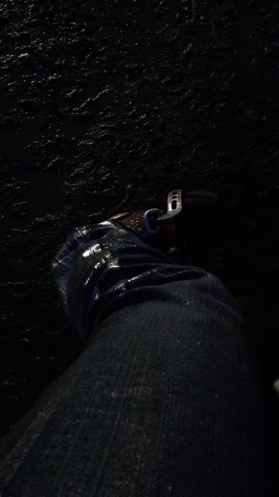 SandyGraceB's tweet photo. @Ranchdressn  @FallonTaylor3  Ranch Dressn Jeans spaaaarkle #germany https://t.co/xKvHchJAdQ