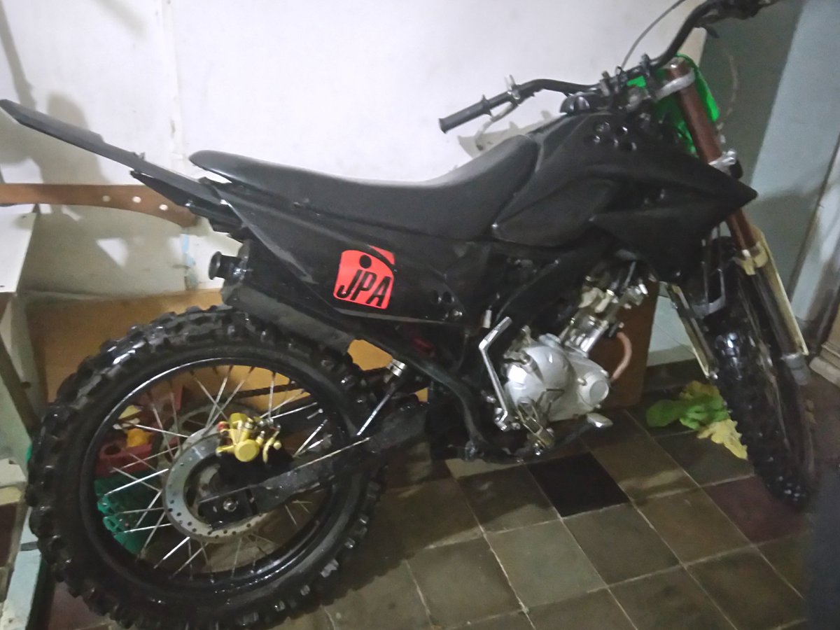 <a href="/JualanMotor/">JualanMotor.Com</a> jupiter mx 2008 model cross dijual hanya 10jt saja