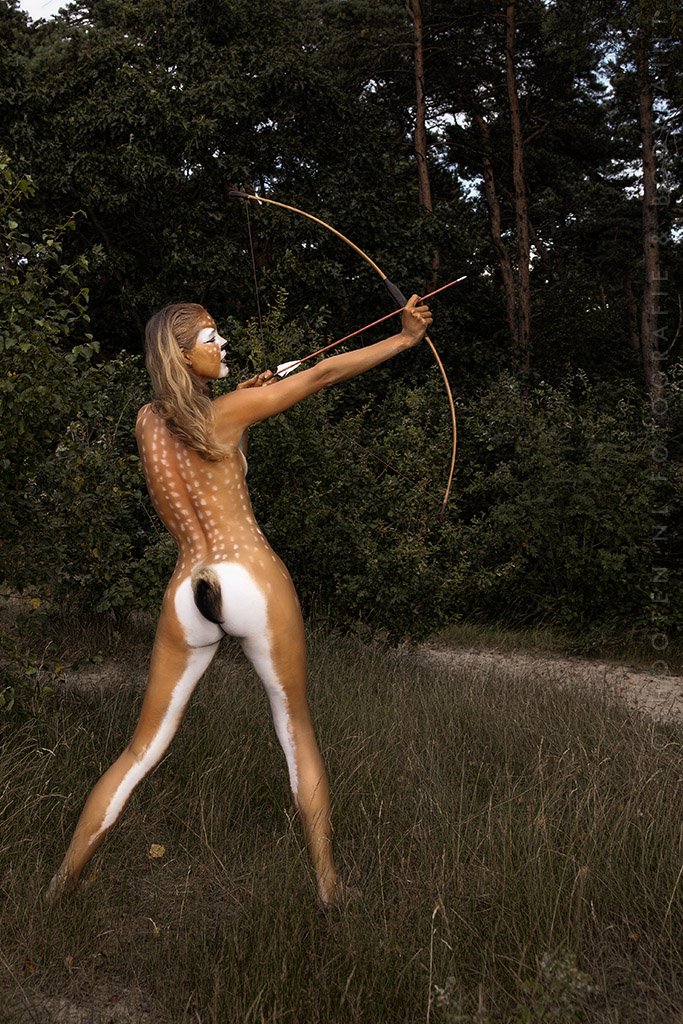 traditionalbow's tweet photo. Deer archery :-) https://t.co/U5V0YFrto4
