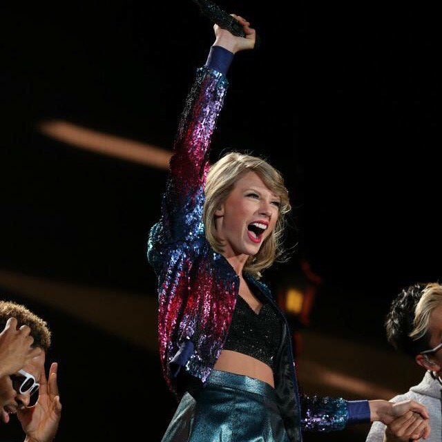 Gillette Stadium tweet media