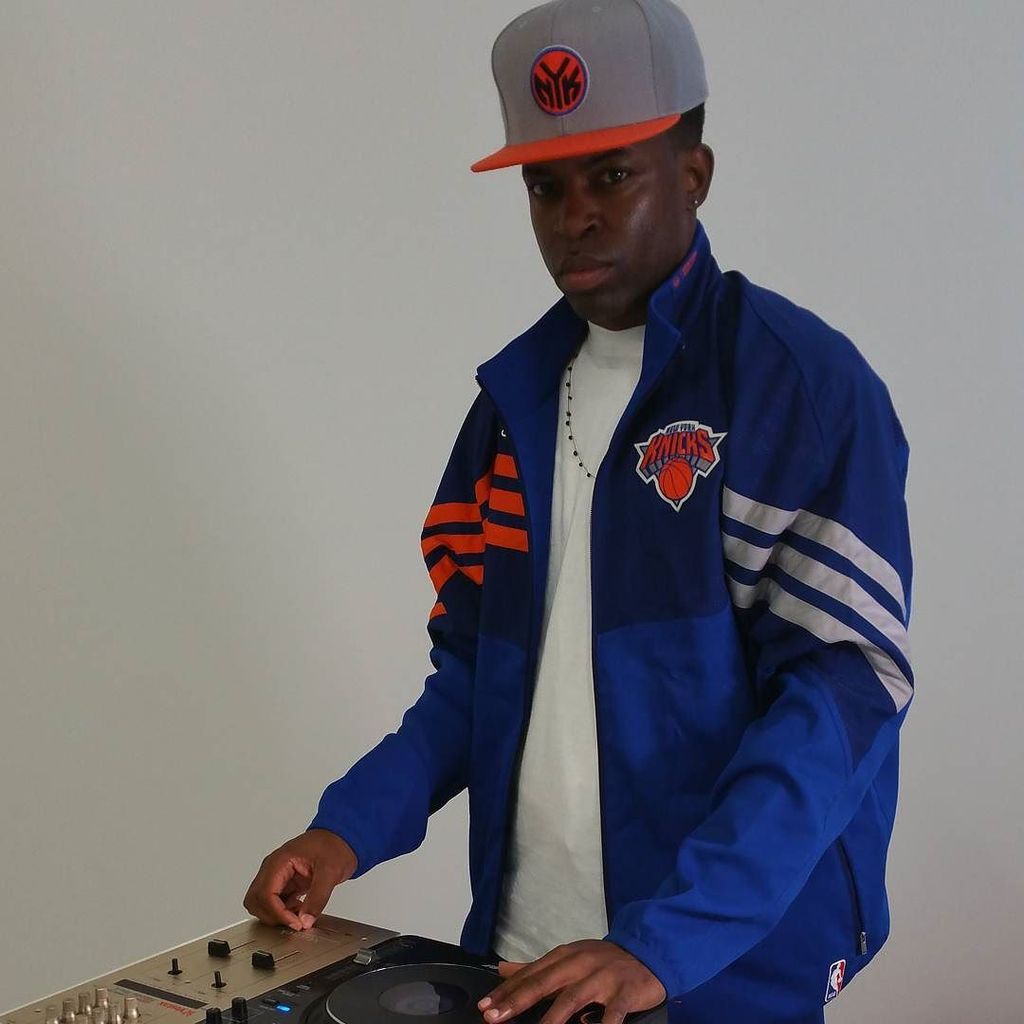 knicksselfie1's tweet photo. Fresh 💰 @djdx #madefromscratch only the real survive. #djdx #hiphop #turntablism #lyrics #artist #producer #scratch… https://t.co/7WWerCjx8I