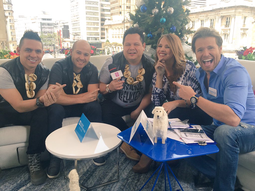 kokoykoronel's tweet photo. Ya al aire en @BravissimoCity conectados a @City_tv con  #german #tocapues @monihernandeztv @sonycu @MiguelSuch1 https://t.co/qLo0vspZwq