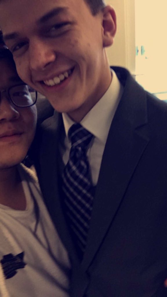 chefdjun's tweet photo. Easy to say hi but so hard to say bye :( gonna miss you so much :( Ilysm, see you in 2 years :( @sethwards https://t.co/dnFvTIkfna