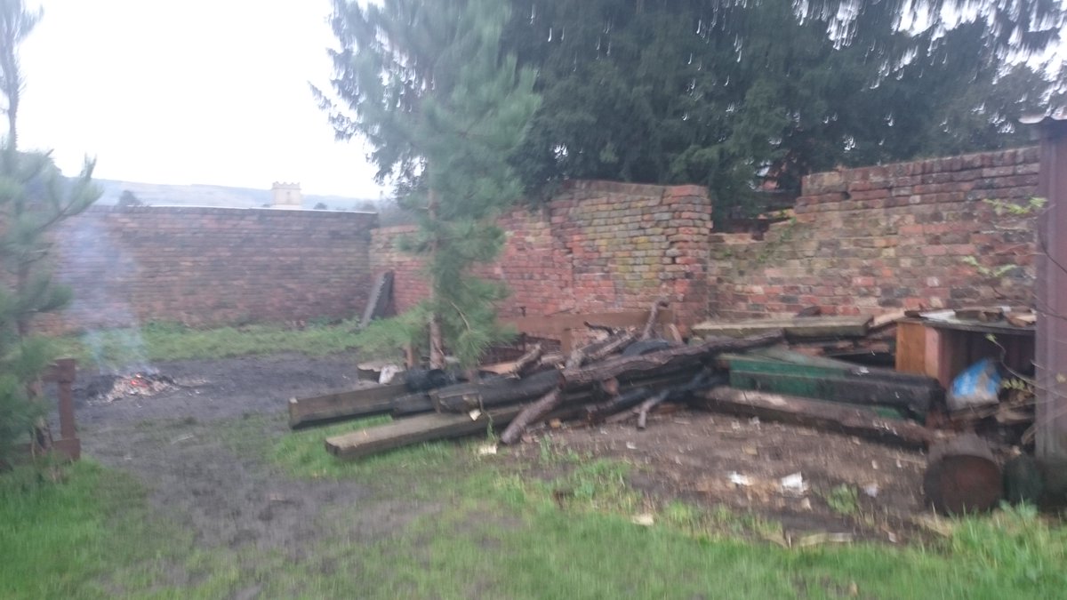 gnscout's tweet photo. Today we tidied up the fire area so it's easier for
@1stPrestbury to use it with their young people! #networkxmas https://t.co/ta1jVnzgOP