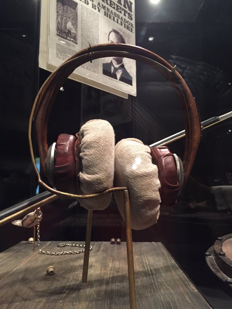 BakerStBabes's tweet photo. Favorite moments from the #SherlockExhibit at @DenverMuseumNS 4. Old headphones! We need them for our next podcast! https://t.co/rQ8qr3vS2W