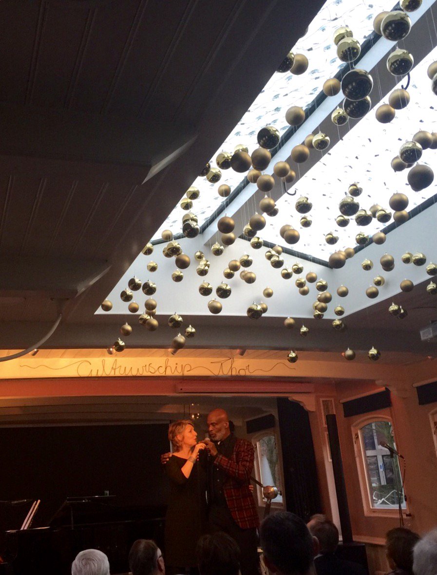 Chermain3's tweet photo. Heerlijke Christmas songs @Cultuurschip met #HumpreyCampbell! https://t.co/eExUxfAelN