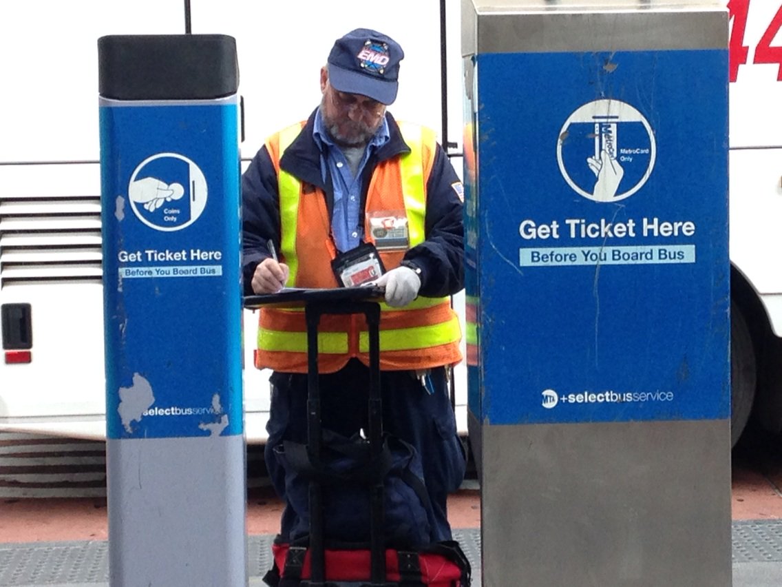 TWULocal100's tweet photo. Maintaining our machines outside PennStation #selectbus #mta #1u holiday rush in progress. https://t.co/heWgHW1la2