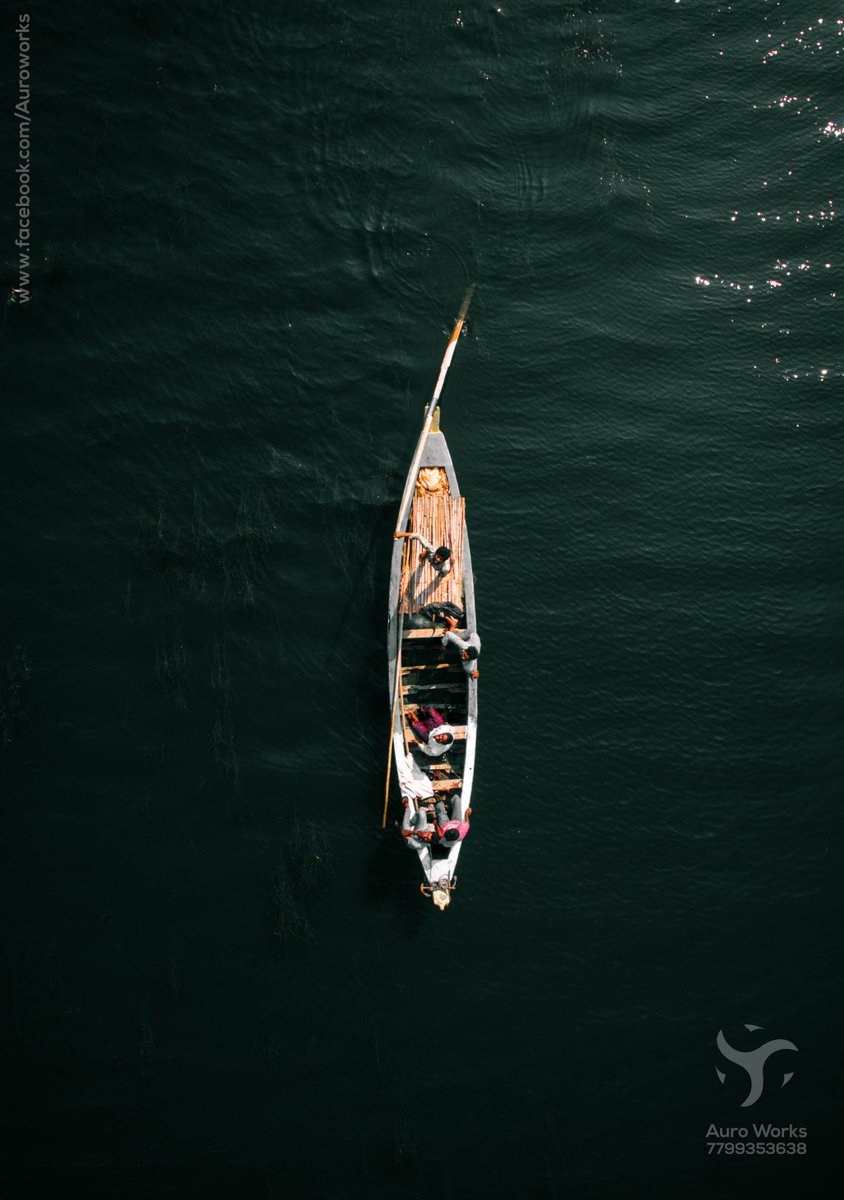 auromediahouse's tweet photo. Rayapudi fisherman #AndhraPradeshTourism #APtourism #Amaravathi #AndhraPradesh #Aerialclick #incredibleindia https://t.co/jlMIBXlhzA