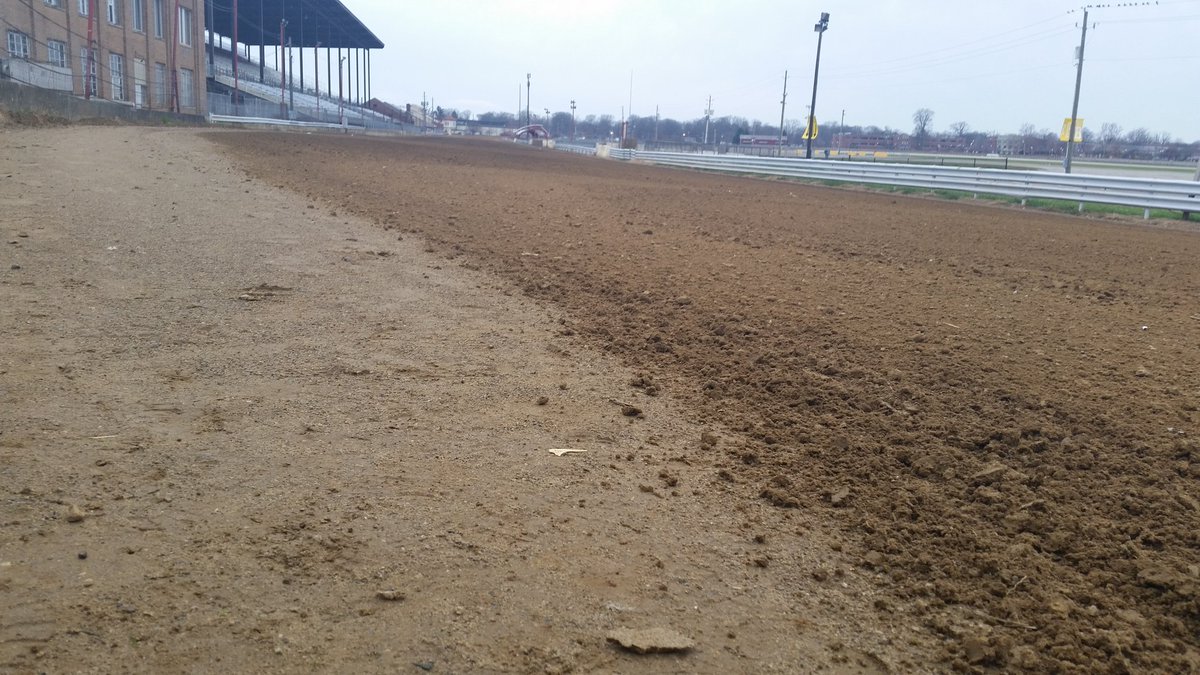 ABiggsRacing's tweet photo. The #historic Indiana Mile at the #IndianaFair grounds! Would be incredible to race!! #dirtracing #indy 🏁😆 https://t.co/hBw3sBl7Vu