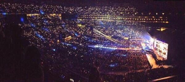 harrymoonchild's tweet photo. And if your ever feeling like coming back home I'll always be here waiting for you
#ThisIsNotTheEndOfOneDirection https://t.co/Lxn3sjGi73