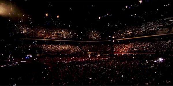 harrymoonchild's tweet photo. And if your ever feeling like coming back home I'll always be here waiting for you
#ThisIsNotTheEndOfOneDirection https://t.co/Lxn3sjGi73