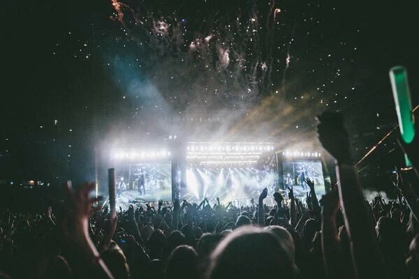 harrymoonchild's tweet photo. And if your ever feeling like coming back home I'll always be here waiting for you
#ThisIsNotTheEndOfOneDirection https://t.co/Lxn3sjGi73