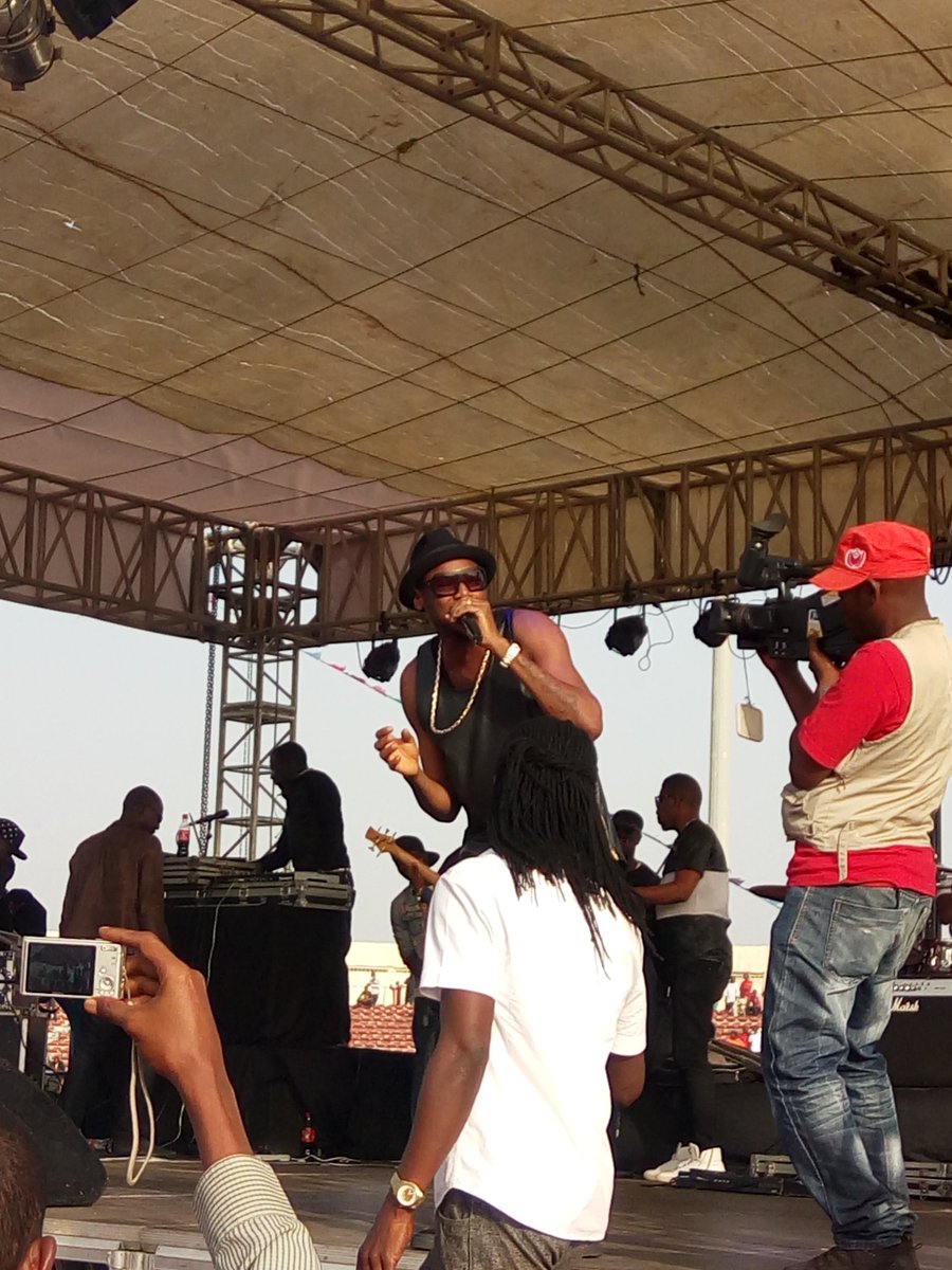 eleshin's tweet photo. Thanks for the love Kaduna, it was massive! #2baba #TafindaKudenda #Hypertekdigital https://t.co/RFjYzER78V