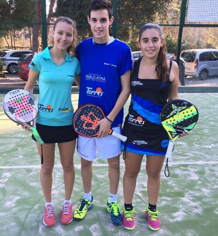 Muchas Felicidades <a href="/arooomi97/">Roger Aromi</a> <a href="/XeniaClasca/">Xènia Clascà</a> <a href="/laia_bonilla/">Laia Bonilla Torres</a> Campeones del Master de Menores 2015.
@TorresNaranjas