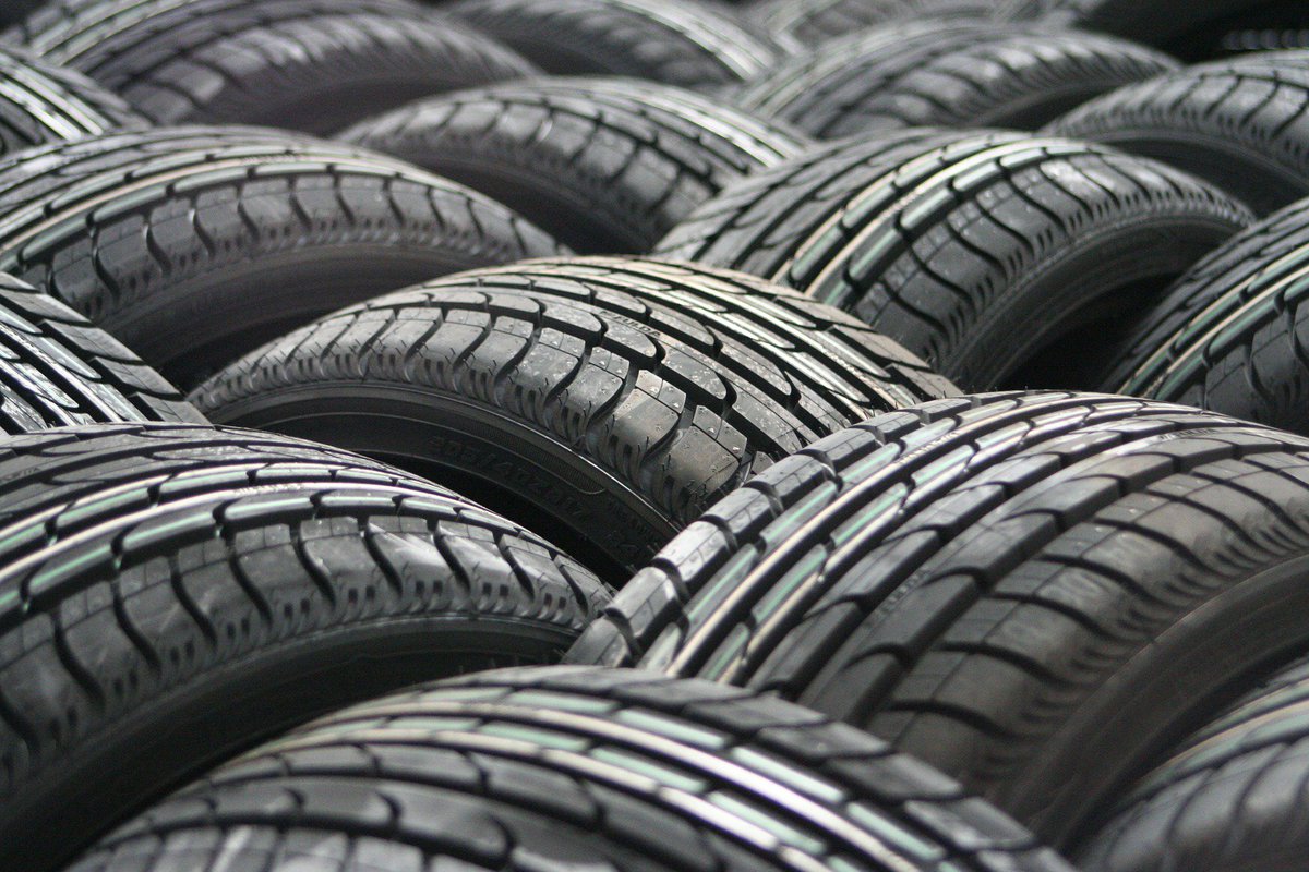 QuoteEngineAU's tweet image. How long have you been overpaying for new tyres? ow.ly/Vyzpt #carservice