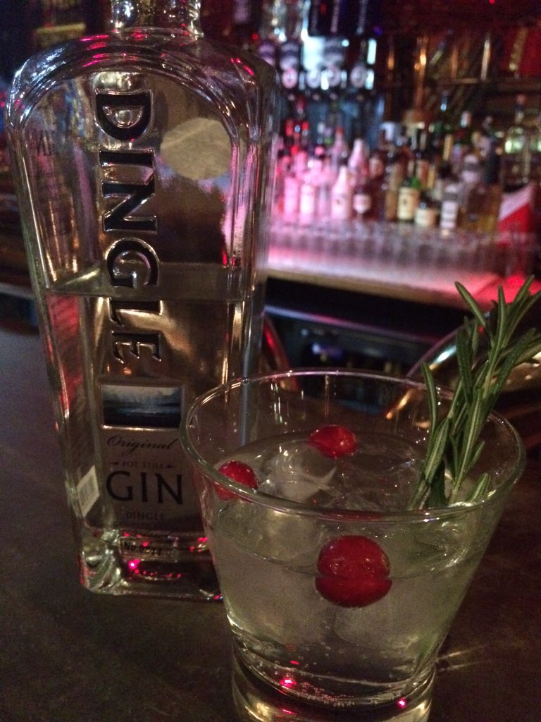 3GingerNuts's tweet photo. Our guests today were welcomed with a "Dingle Bells", #Gintonic with @DingleSpirit Gin fresh cranberries &amp; rosemary https://t.co/9G67xFIv8m