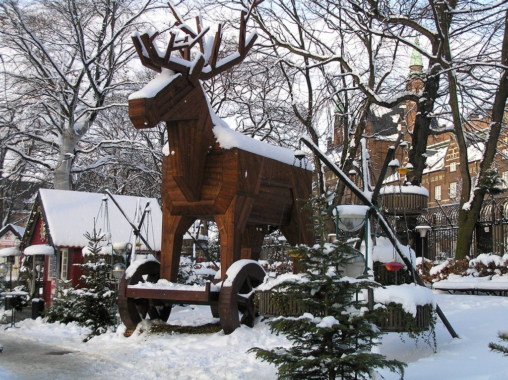 ArreteTonChar1's tweet photo. A Copenhague, on réinterprète pour noël le cheval de Troie :) https://t.co/Qa1pz3sS3g