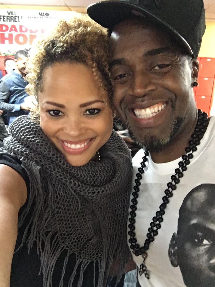 RitasRadar's tweet photo. #CETAFOUNDATION #Charity Giving back w/ @IamMsBoTalley & @Steviebaggsjr https://t.co/8pjraym7ed