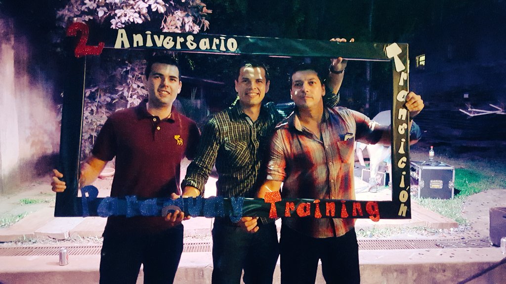 Cmeza_84's tweet photo. #AniversarioParaguayTraining
#2Años
#MisBro @jodamarti @edumart94 https://t.co/MqaRLpDBeI