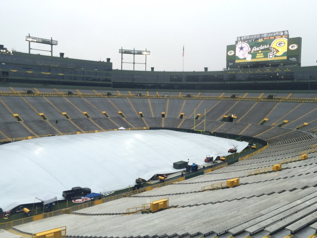 Keeping <a href="/LambeauField/">Lambeau Field</a> dry ☔️ #DALvsGB