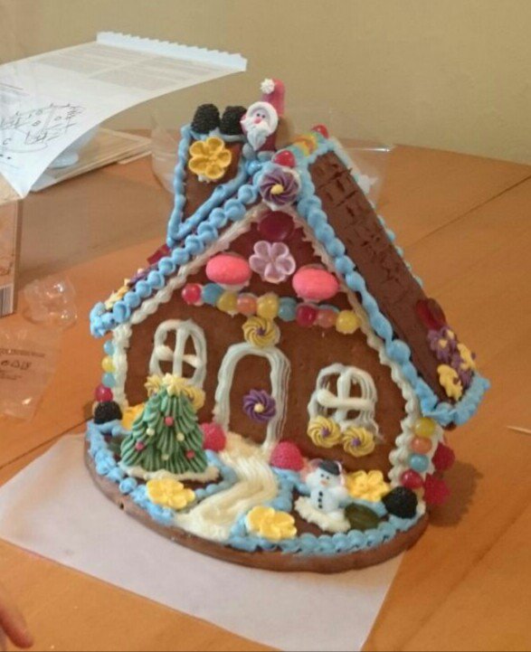 LisaBeFitPT's tweet photo. I know, Xmas, it's about our kids...
Excuse me, whilst I have a #nutrition #MELTDOWN as a parent. 
Thanks daddy! :) https://t.co/VfaoZ4saNB