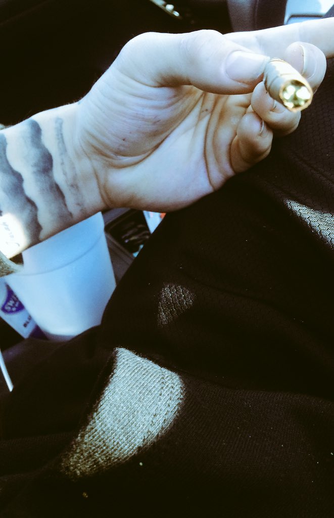 trapxv's tweet photo. Most of us smoke that loud kush so we stand out #churchOG #merightnowrightnow https://t.co/MMA4dK9kZu