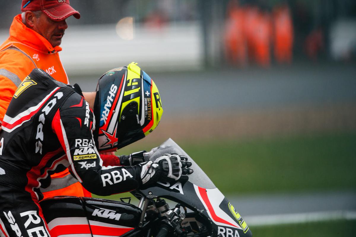 RacingNews56's tweet photo. Moto3: Gabriel Rodrigo, Silverstone 2015
@gabrirodrigo19
@rba_racingteam
@SilverstoneUK
@MotoGP
#Silverstone2015 https://t.co/ie6ZKLk1Ze