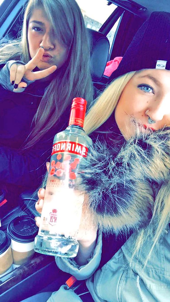 madsssxo's tweet photo. After 13 hours of straight drinking I look like a meth addict but it was totally worth it #DewTour2015 https://t.co/tyxnt4zwME