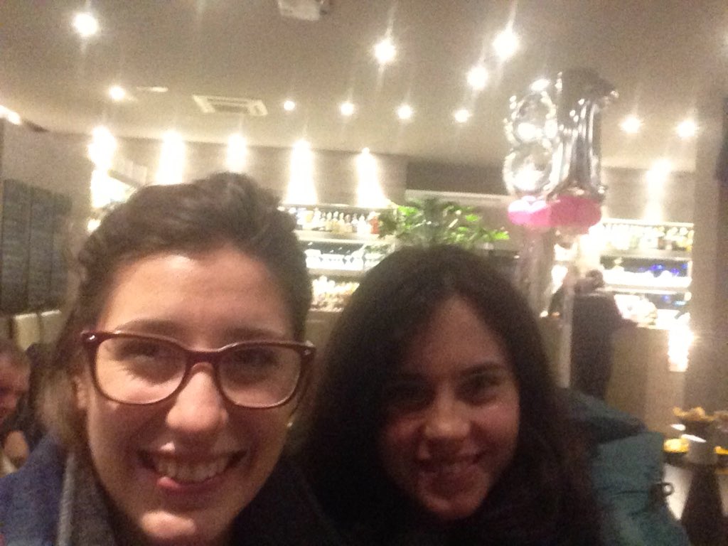 Prima di partire per un lungo #viaggio🚀 #amiche #❤️