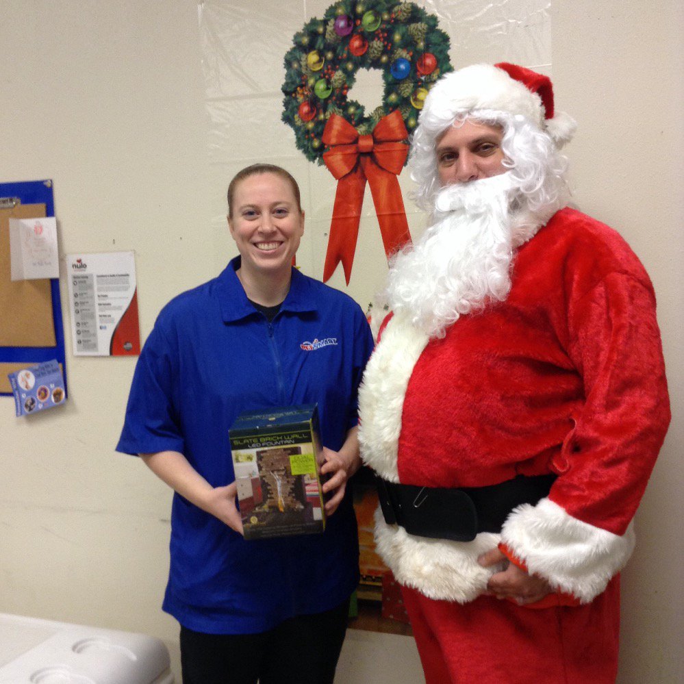 Lisa is the winner of the pin the carrot on the frosty!! Winnings is a nice waterfall fountain! <a href="/DonnaDslack/">Donna Slack</a>