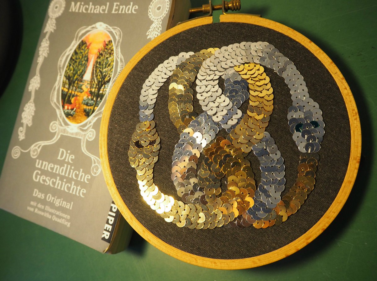 needlesnpinsel's tweet photo. In the name of the Childlike Empress. #embroidery #needlework #shiny #saymyname #sequins https://t.co/mHWMWsIrLL