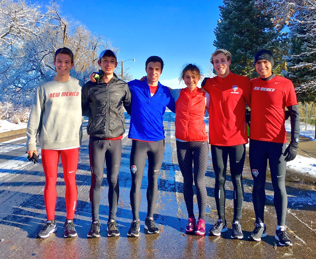 AlexiPappas's tweet photo. together in tights https://t.co/G34vhux5LC