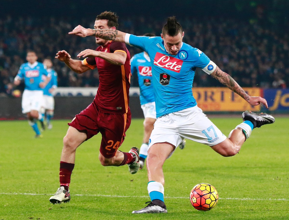 ChampionsLeague's tweet photo. Roma are now seven points behind the Serie A leaders after holding Napoli to a goalless stalemate. #UCL https://t.co/kHt3Dm35au