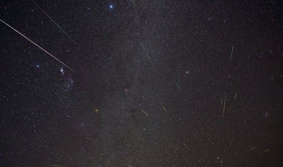 Spectacular shooting-stars show to light up Melbourne's night sky. bit.ly/1INNw85